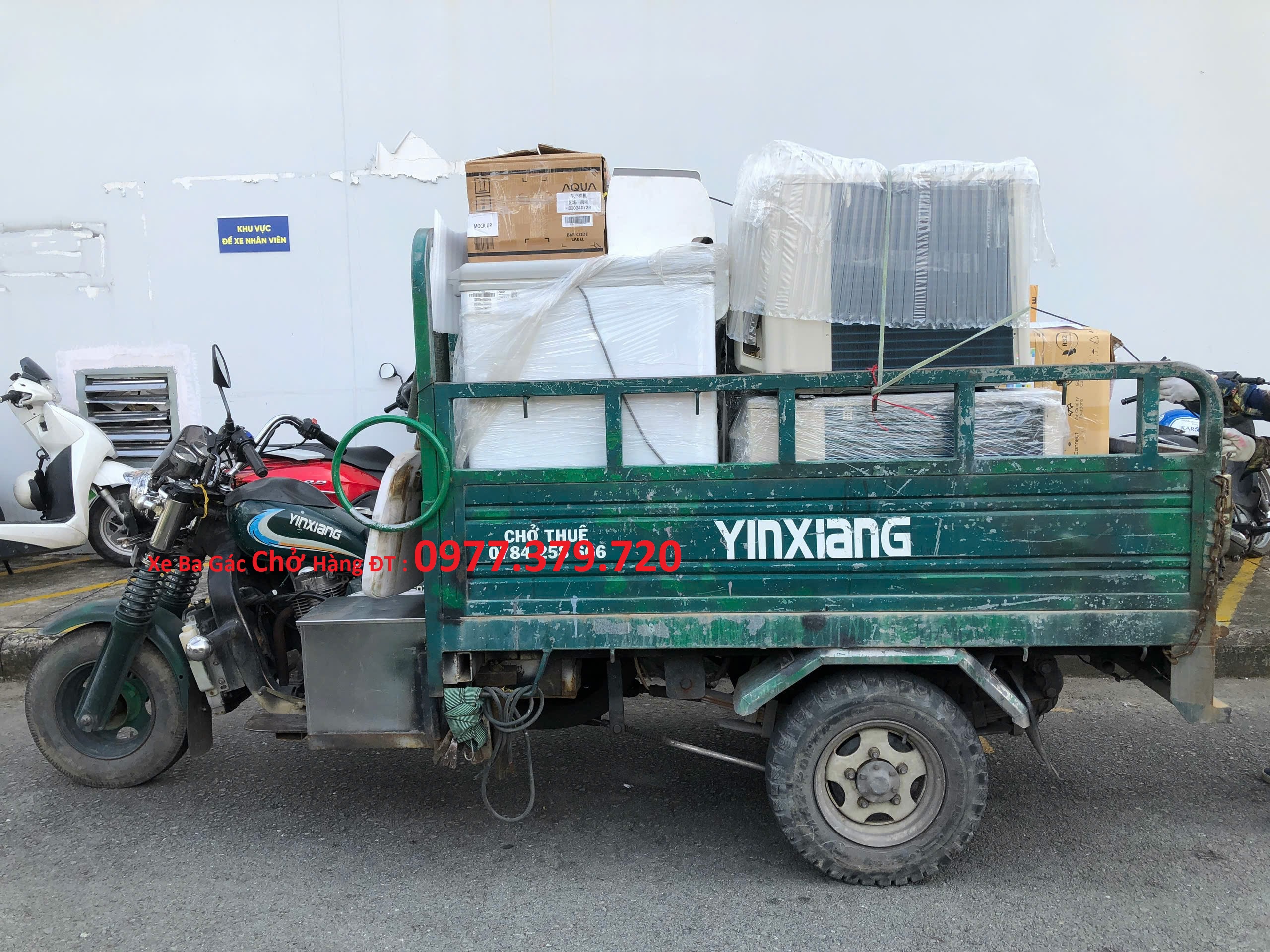 Xe Ba Gác Chở Hàng Tại Quận 11